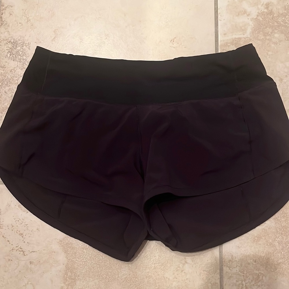 Black Lululemon speed up shorts 2.5 inseam size 2